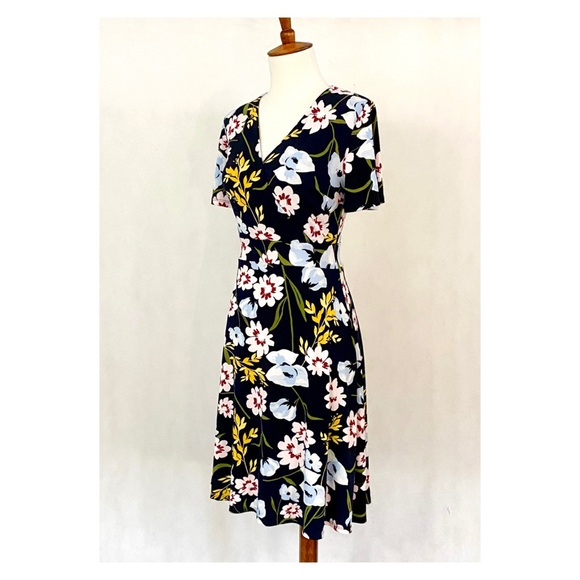Ann Taylor Factory Flutter Sleeve Floral Dress - Picture 5 of 11